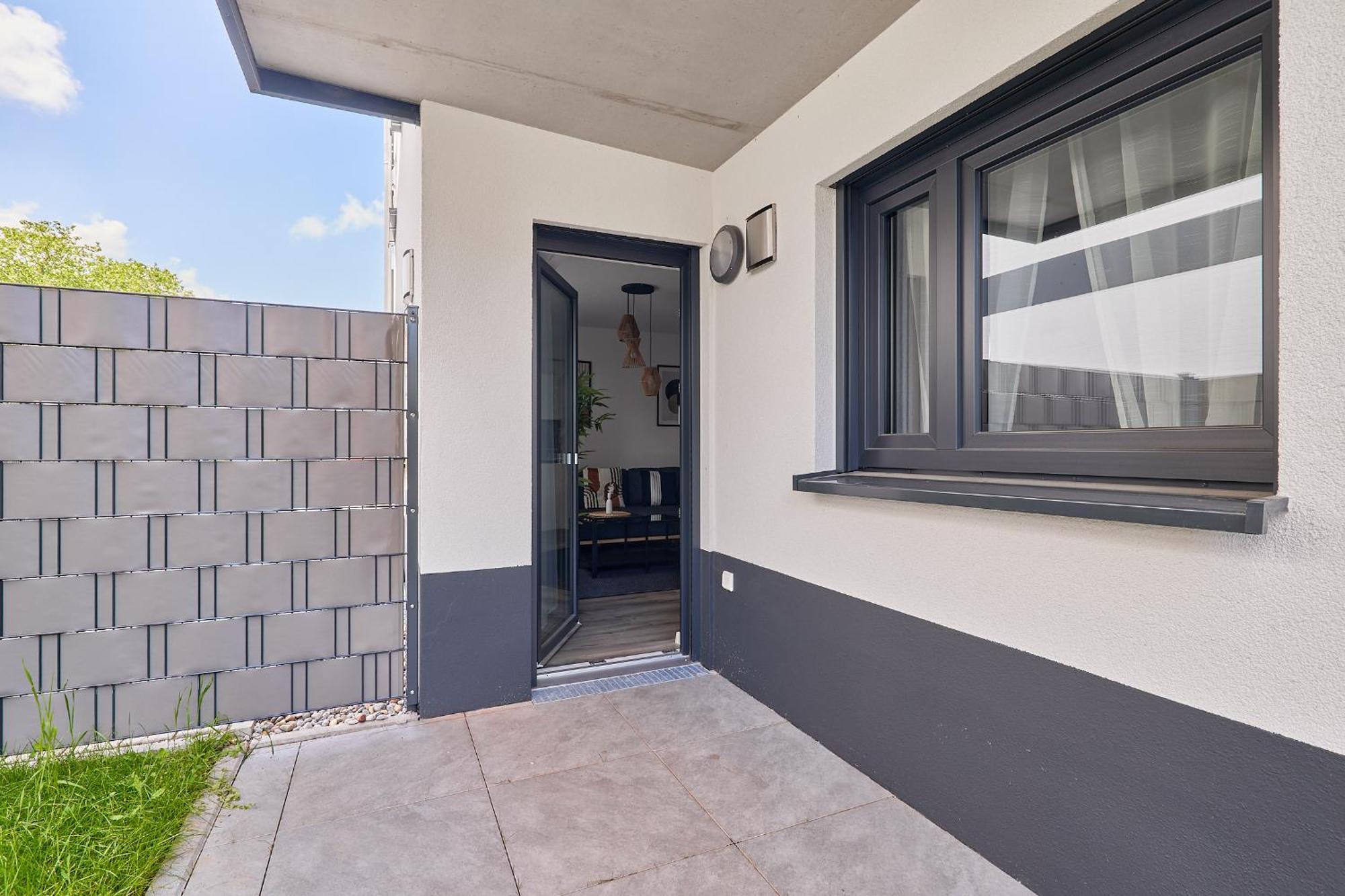 Moderne Stilvoll Eingerichtete Neubauwohnung *