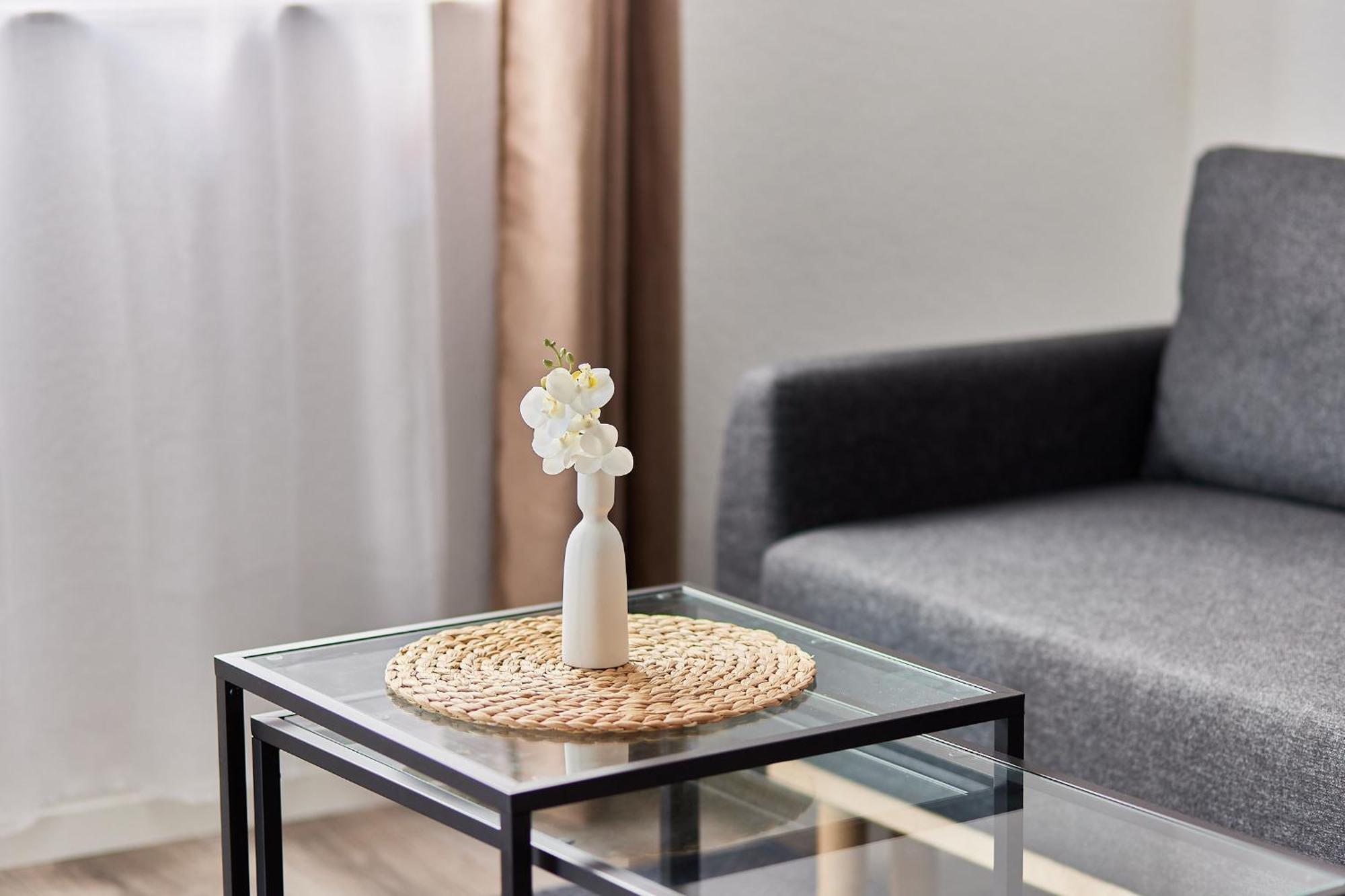Apartment Moderne Stilvoll Eingerichtete Neubauwohnung *